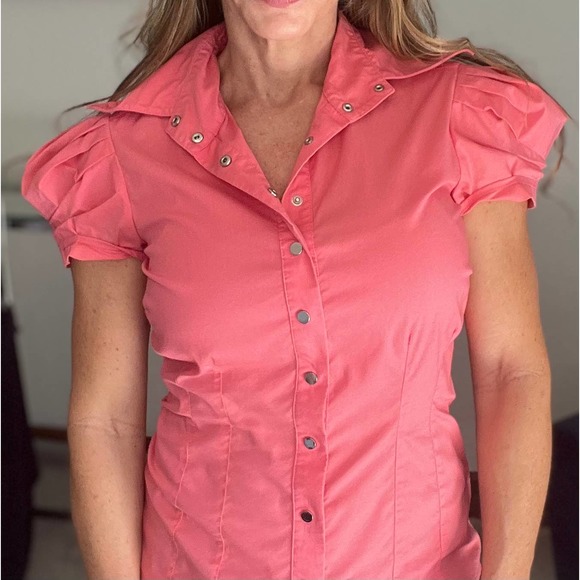 Bebe Coral Snap Up Blouse, Size XS - Picture 1 of 5